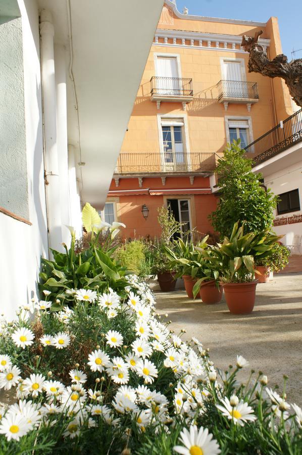 Hostal Plaja I Pati De Can Plaja ปาลาฟรูเจย์ ภายนอก รูปภาพ