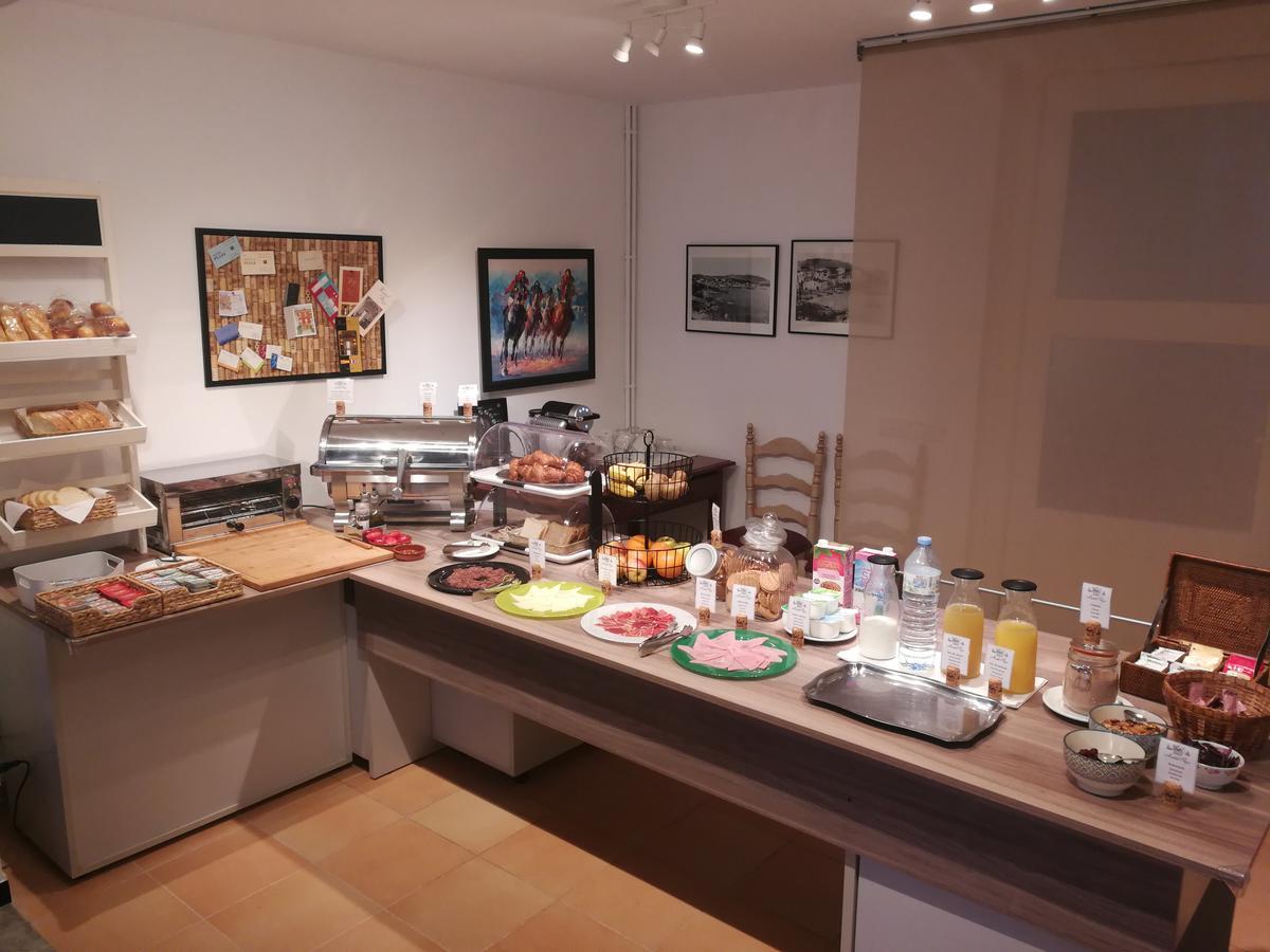 Hostal Plaja I Pati De Can Plaja ปาลาฟรูเจย์ ภายนอก รูปภาพ