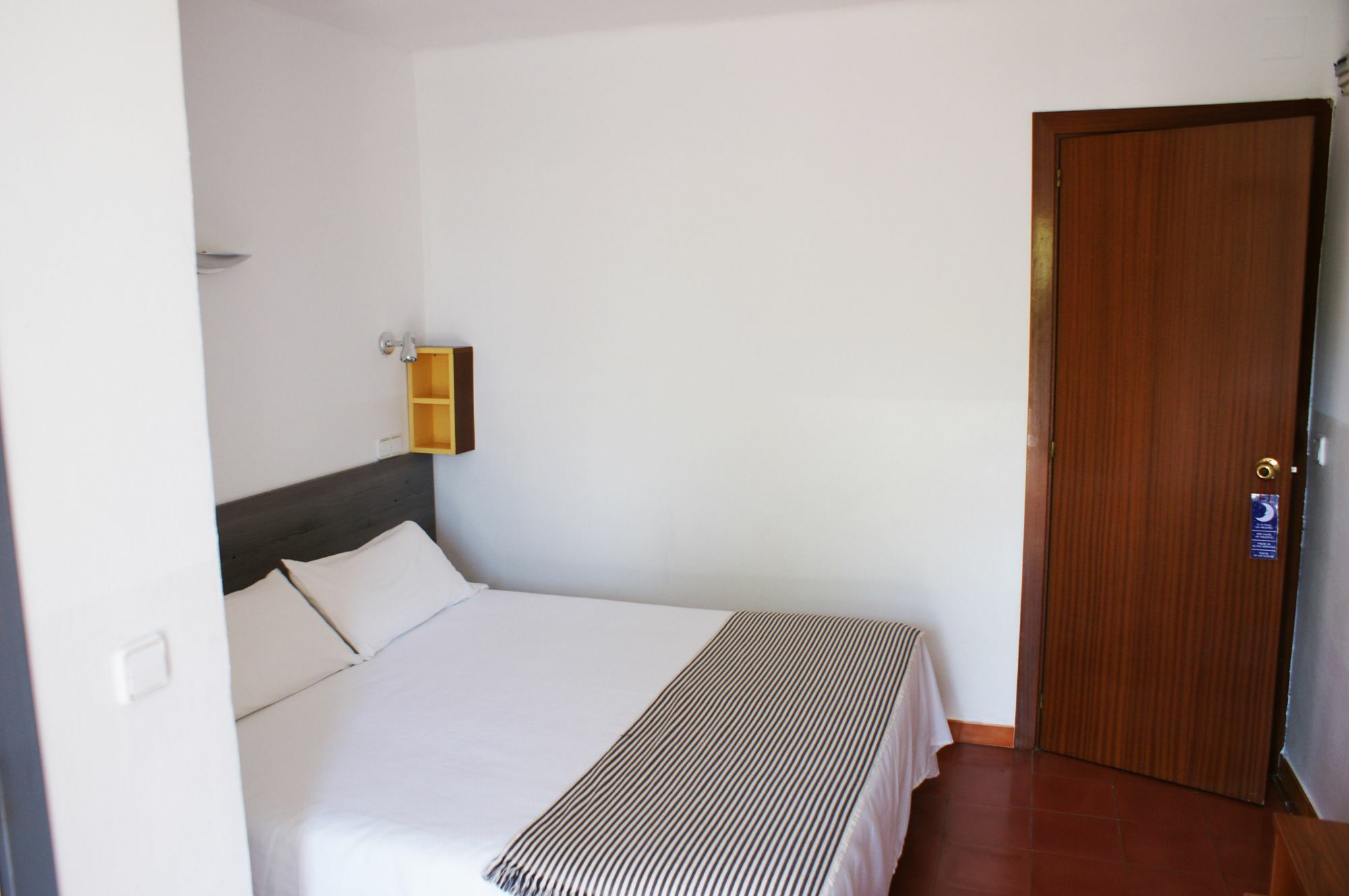Hostal Plaja I Pati De Can Plaja ปาลาฟรูเจย์ ภายนอก รูปภาพ