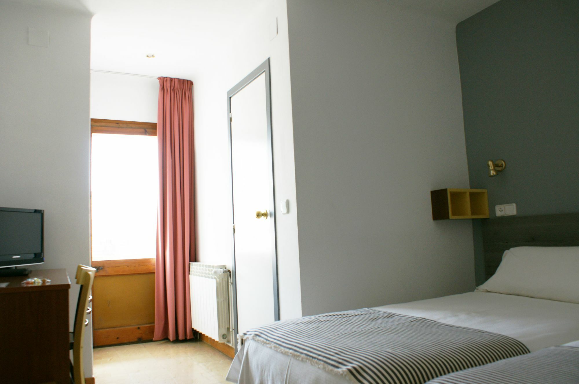 Hostal Plaja I Pati De Can Plaja ปาลาฟรูเจย์ ภายนอก รูปภาพ