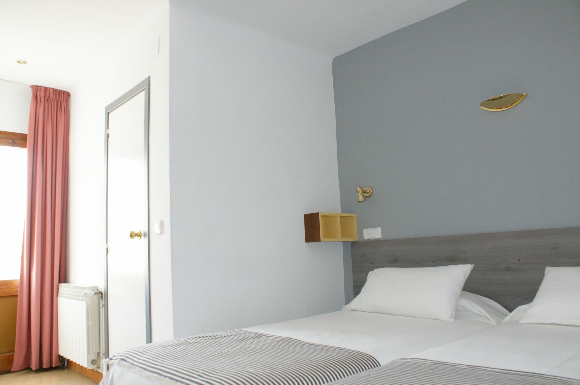Hostal Plaja I Pati De Can Plaja ปาลาฟรูเจย์ ภายนอก รูปภาพ
